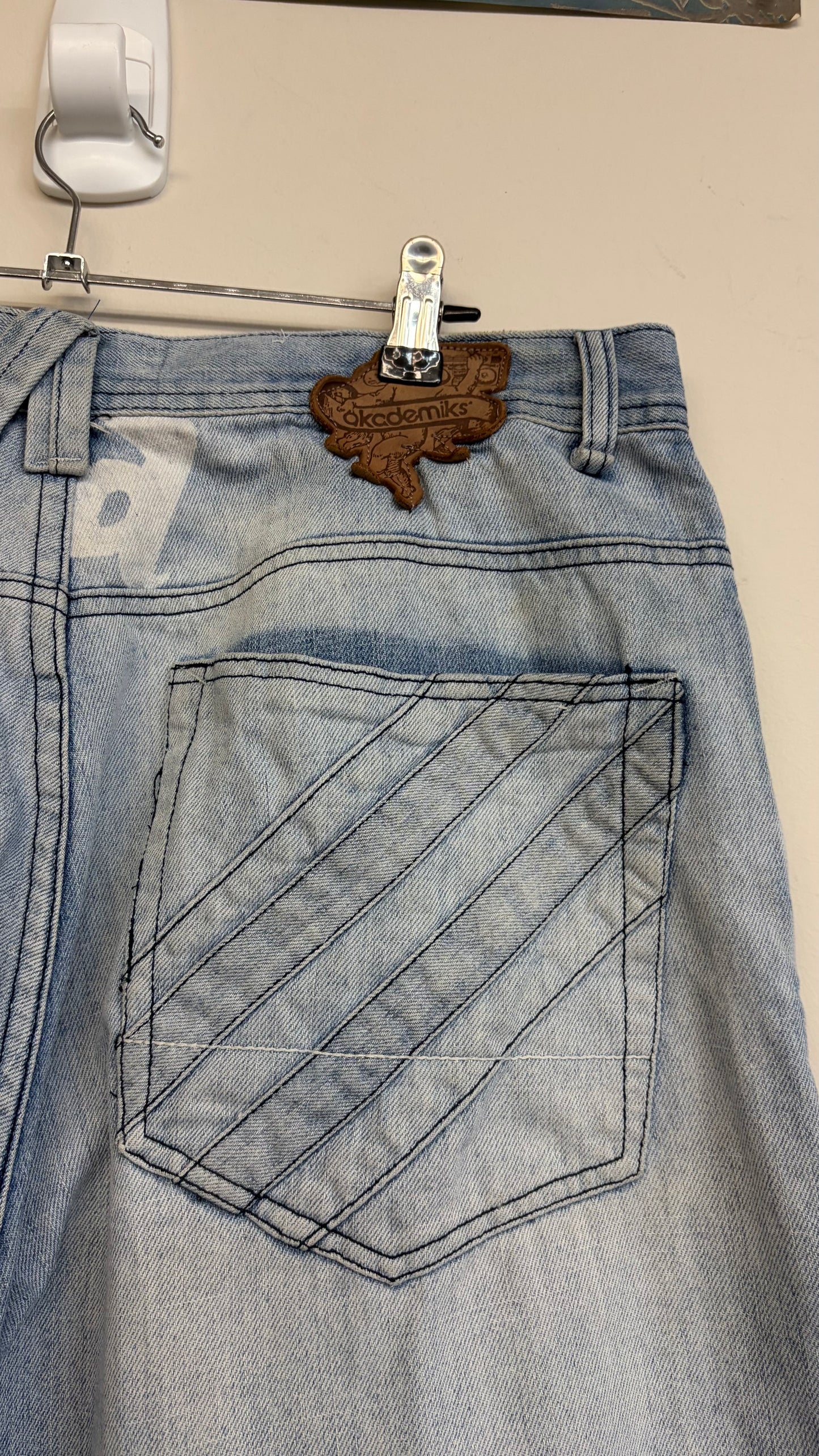 2000s Akademiks Shorts Size M (W34)