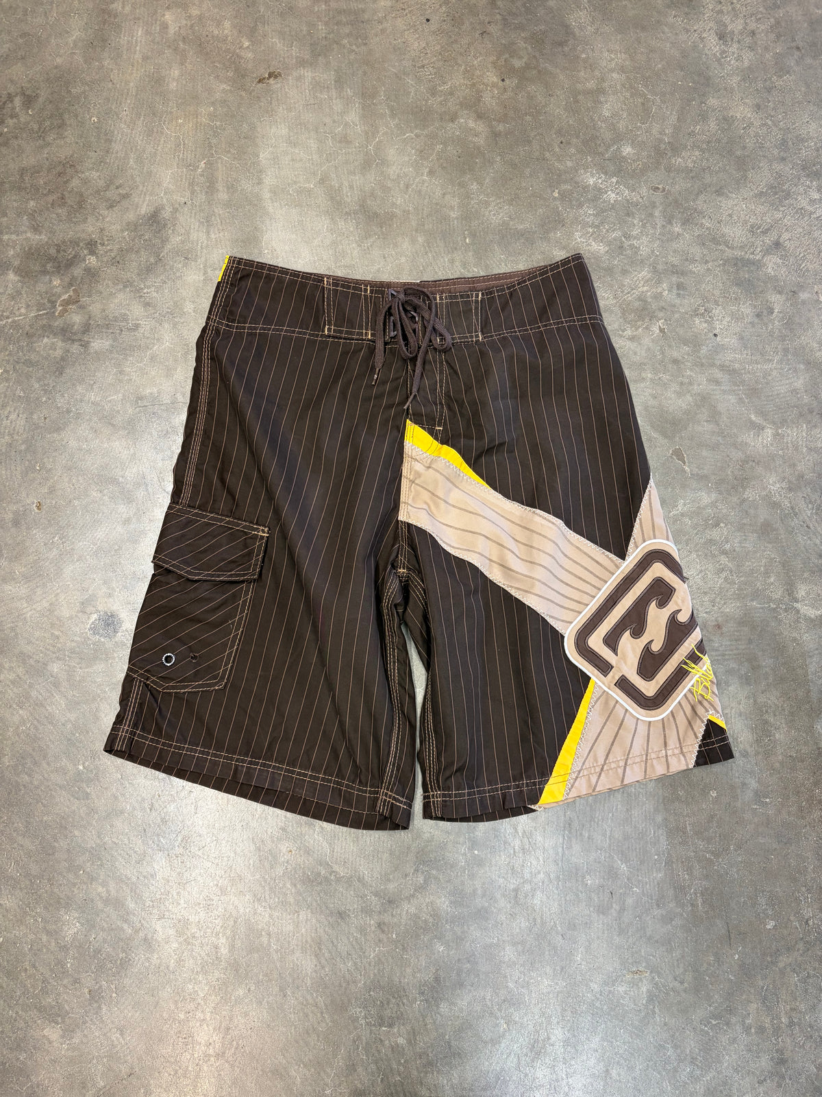 RARE 2000s Billabong Boardies Size 32” (M)