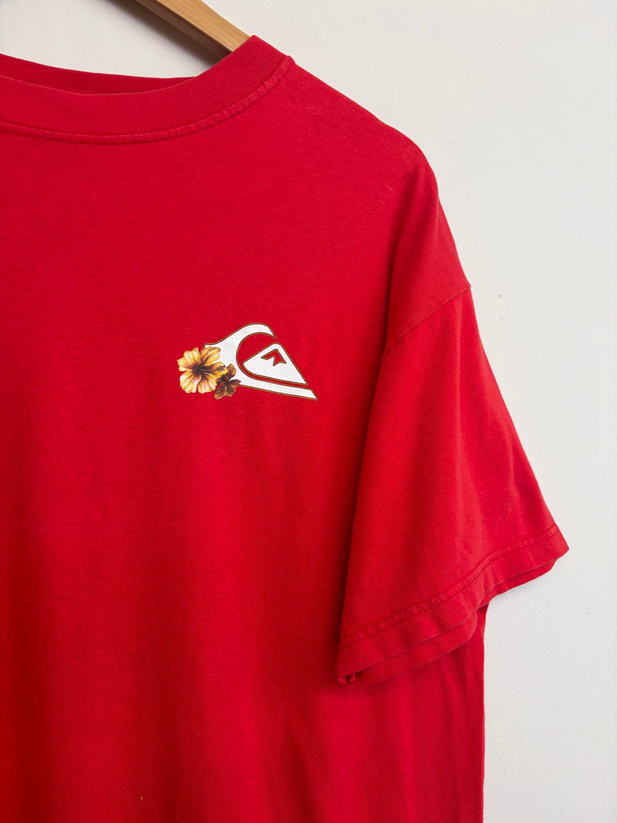 2000s Quiksilver T-Shirt Large