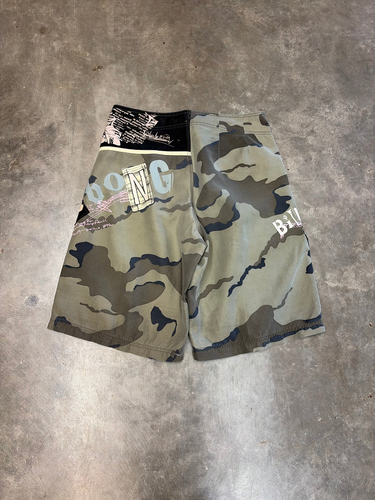 2000s Billabong Boardies Size W34” (M)