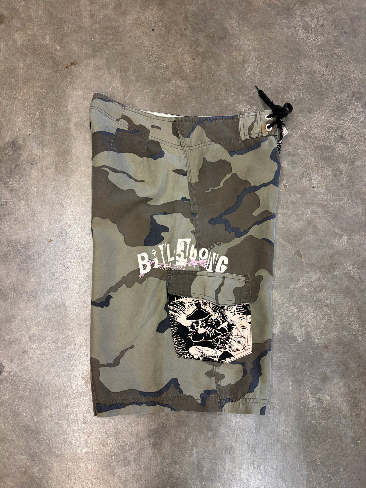 2000s Billabong Boardies Size W34” (M)