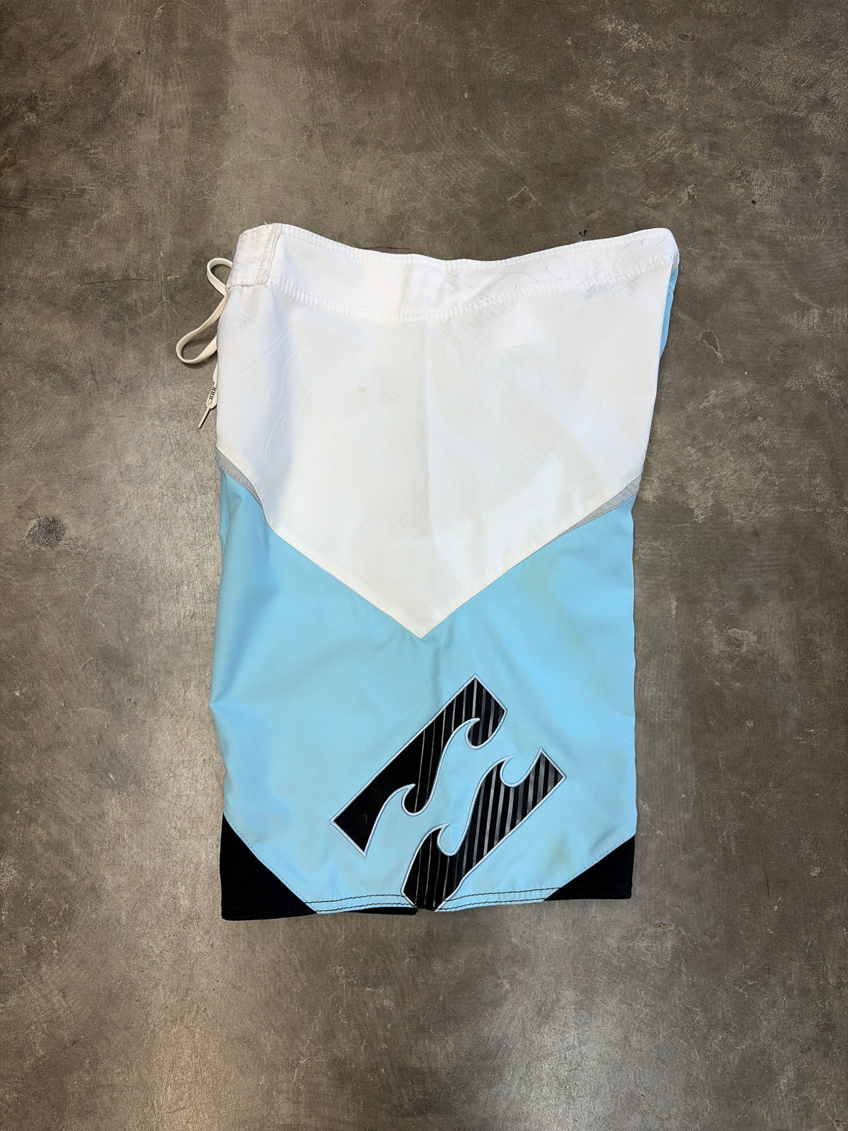2000s Billabong Boardies Size W35-36 (M)