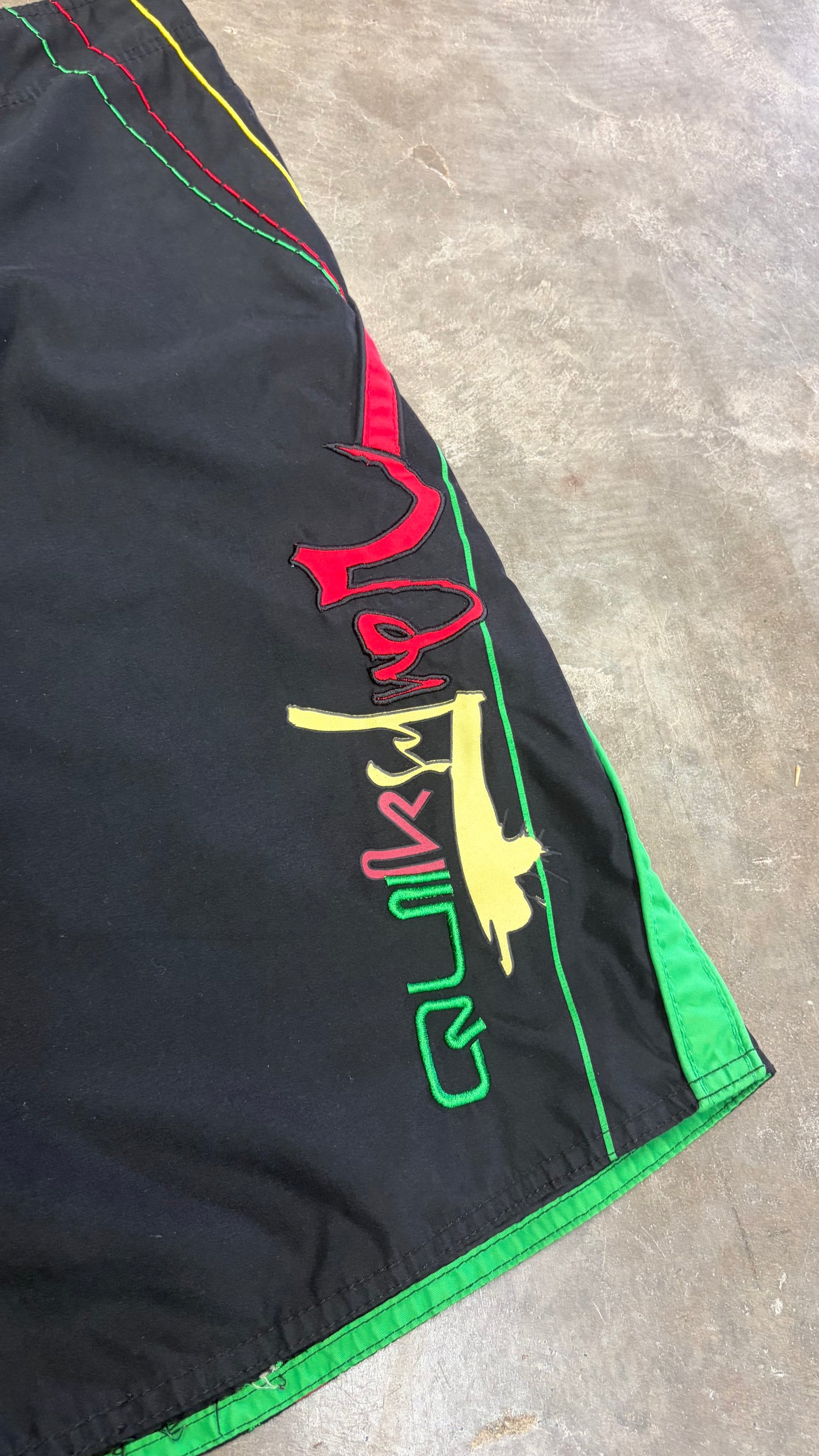 2000s Quiksilver Boardies Size 32”