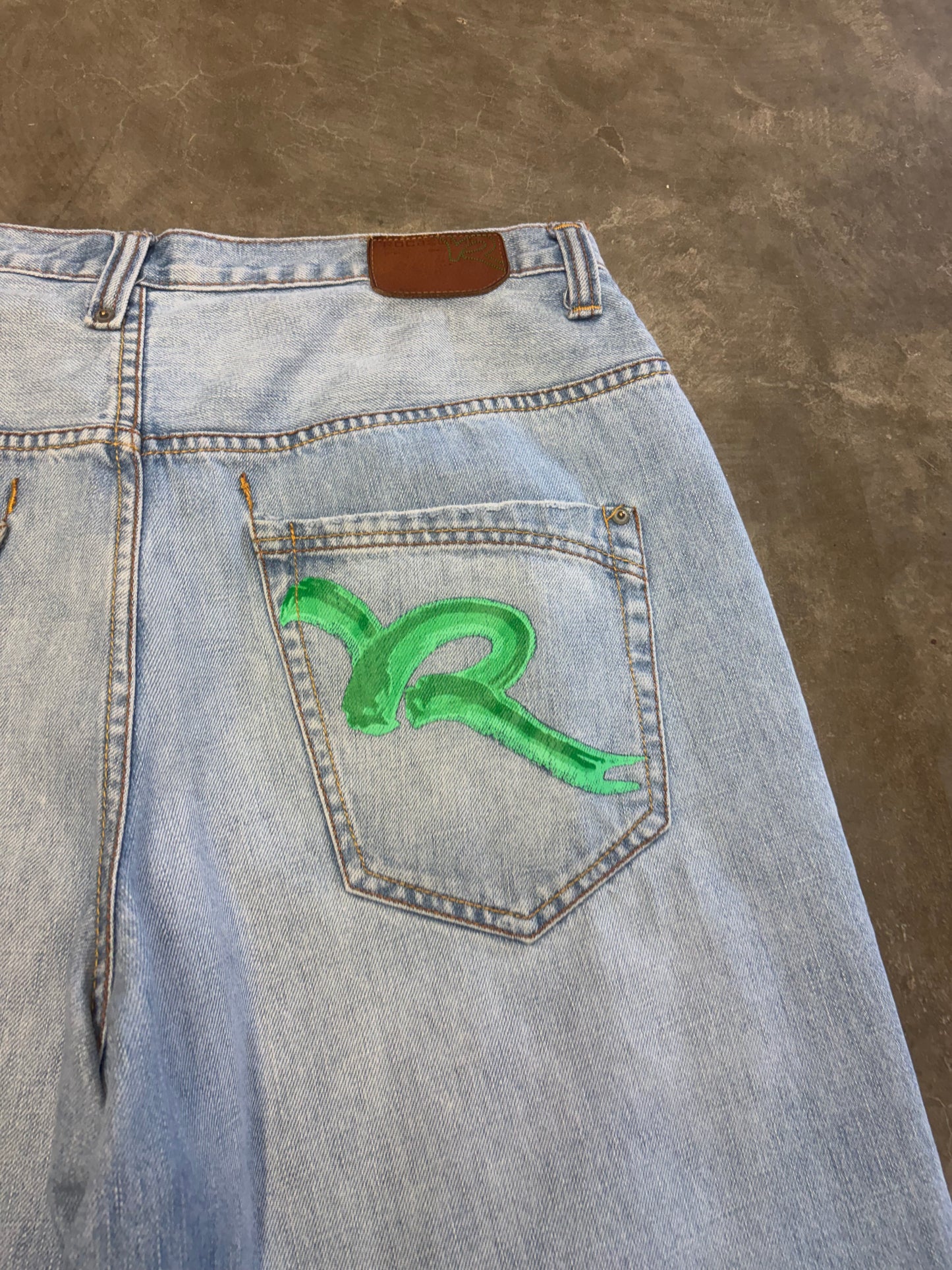 2000s RocaWear Jorts W38”
