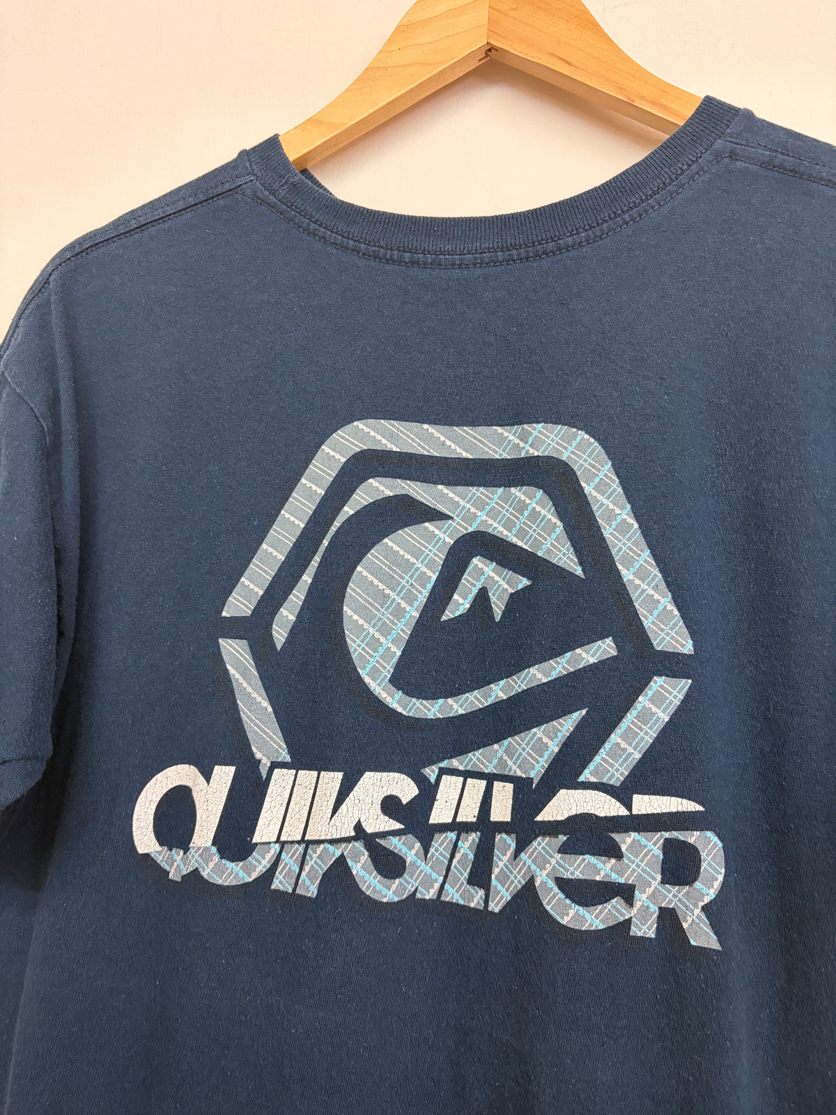 2000s Quiksilver T-Shirt Medium