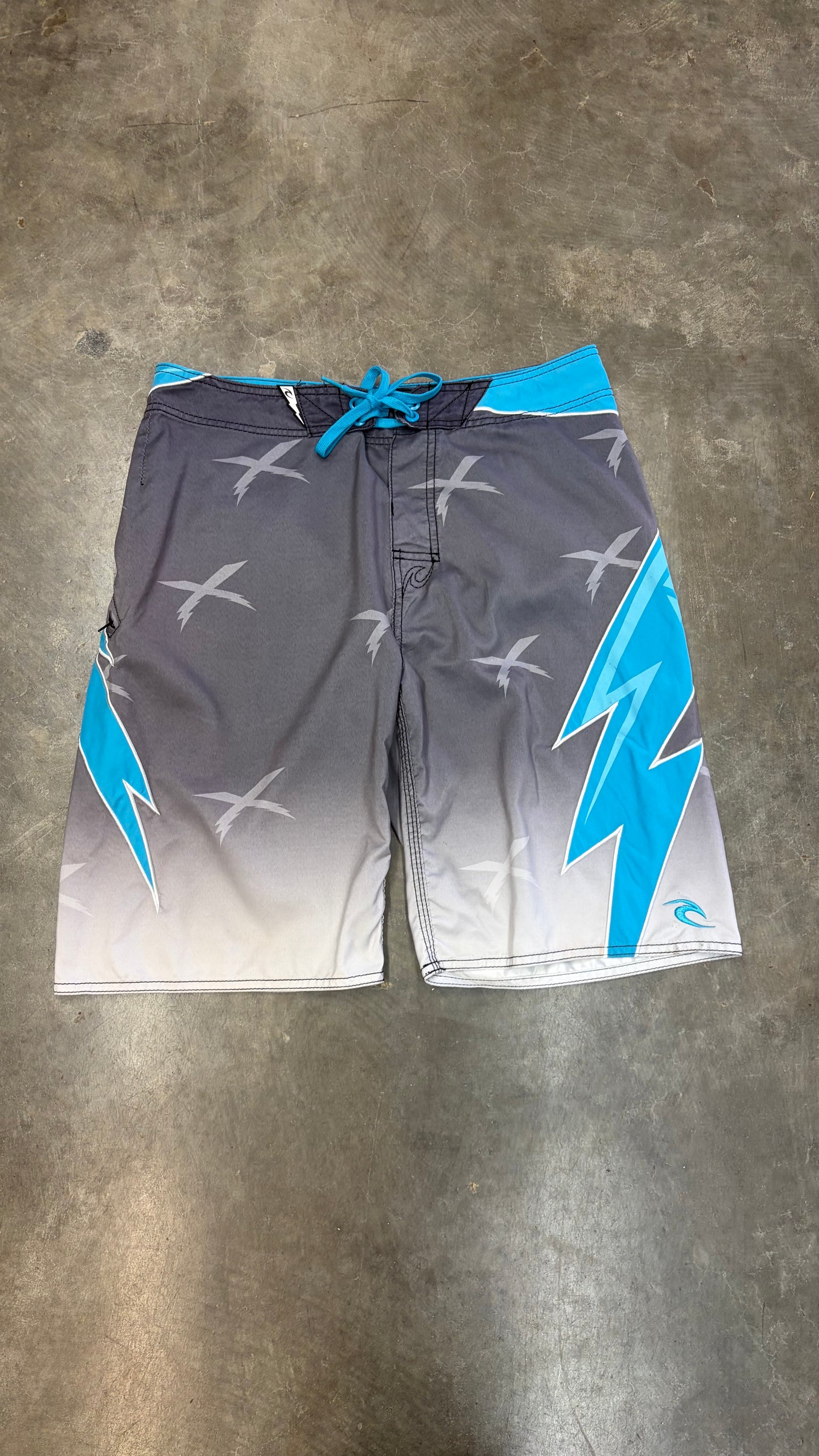 2000s Ripcurl Mick Fanning Boardies Size 34”