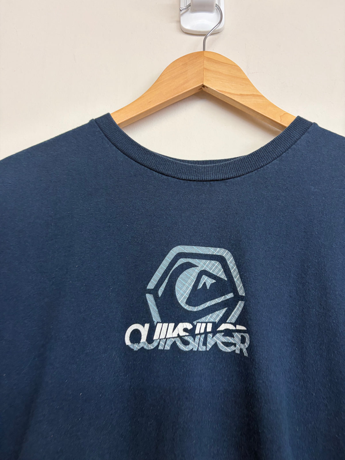 2000s Quiksilver T-Shirt Medium