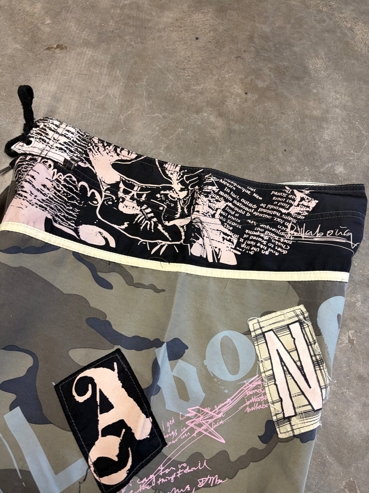 2000s Billabong Boardies Size W34” (M)