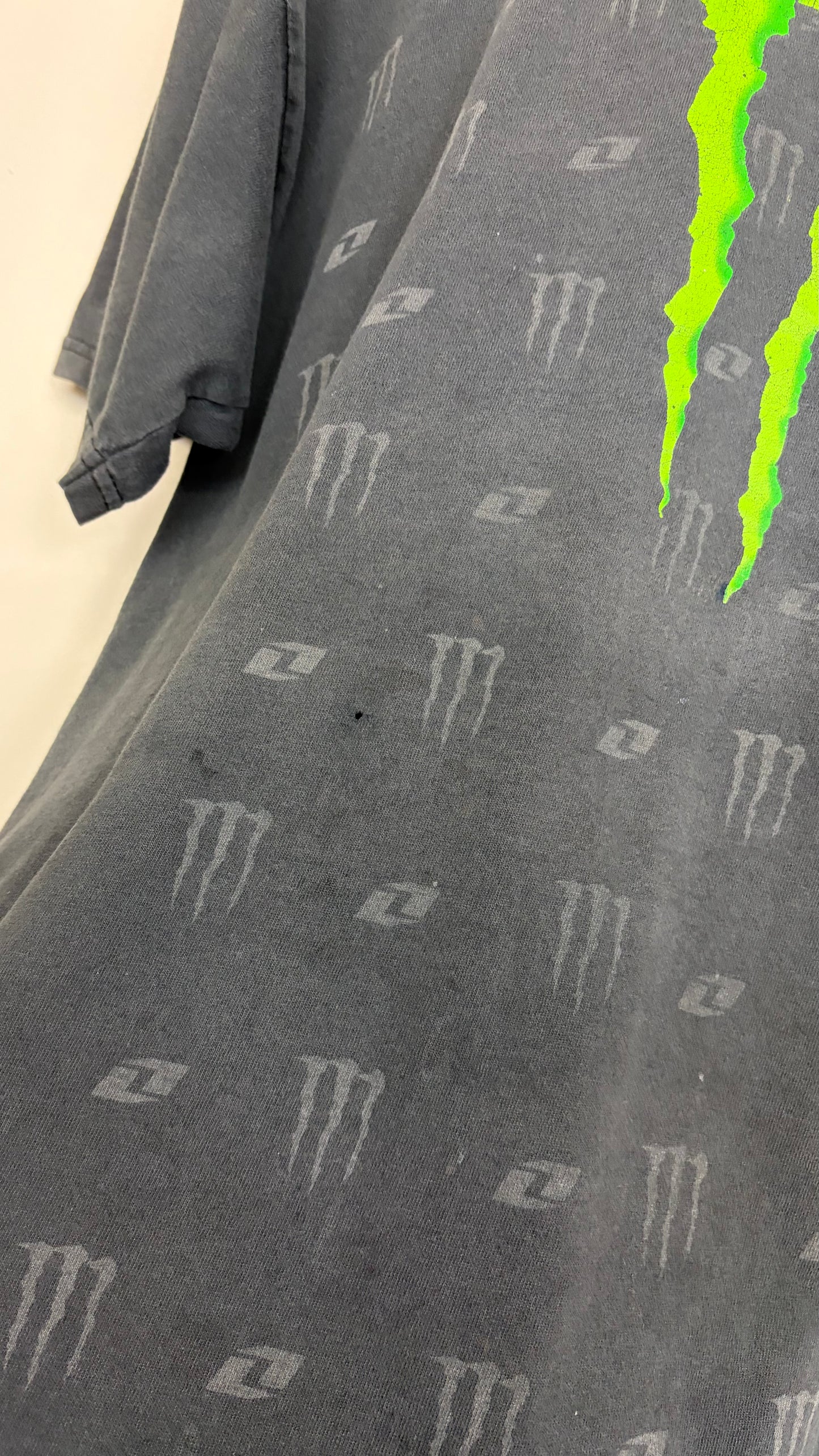 2000s Monster T-Shirt Medium